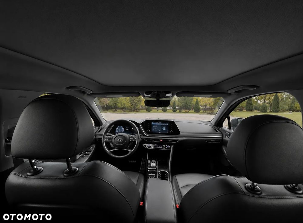 Hyundai Sonata - 8