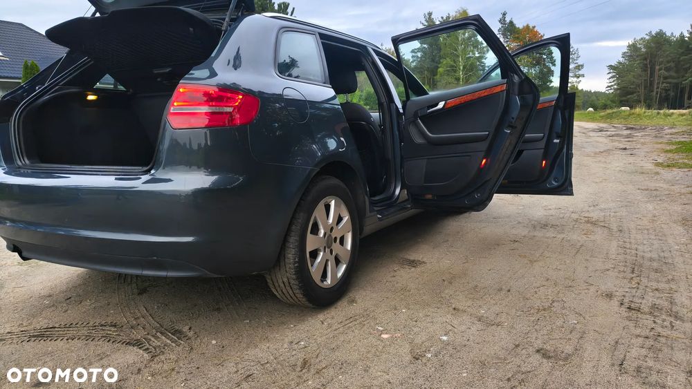 Audi A3 Sportback 2.0 TDI Ambiente - 27