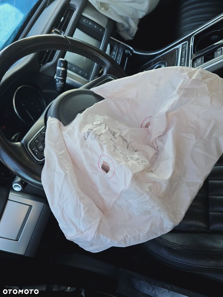 Jaguar XF 2.0 i4D Prestige - 32