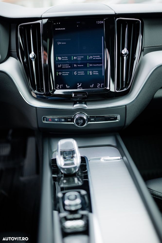 Volvo XC 60 B4 D AWD Geartronic Inscription - 5
