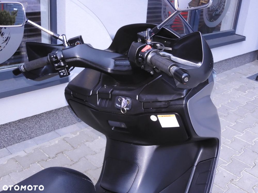 Suzuki Burgman - 31