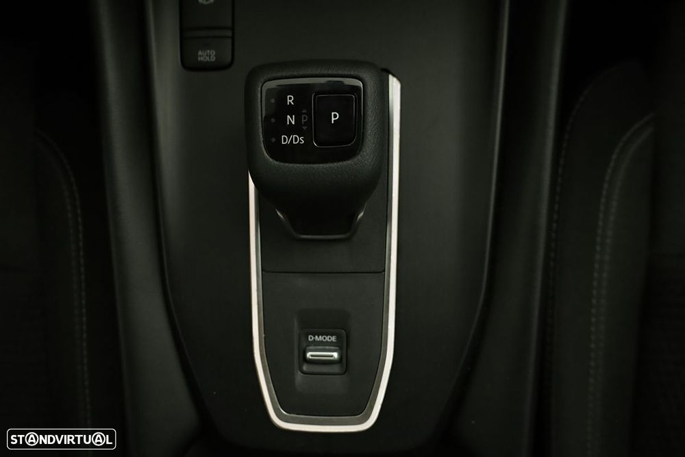 Nissan Qashqai 1.3 DIG-T N-Connecta LED Xtronic - 13