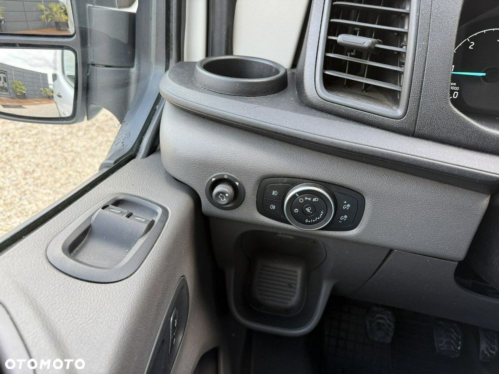 Ford Transit - 8