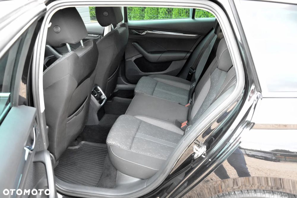 Skoda Octavia 2.0 TDI SCR Style DSG - 33
