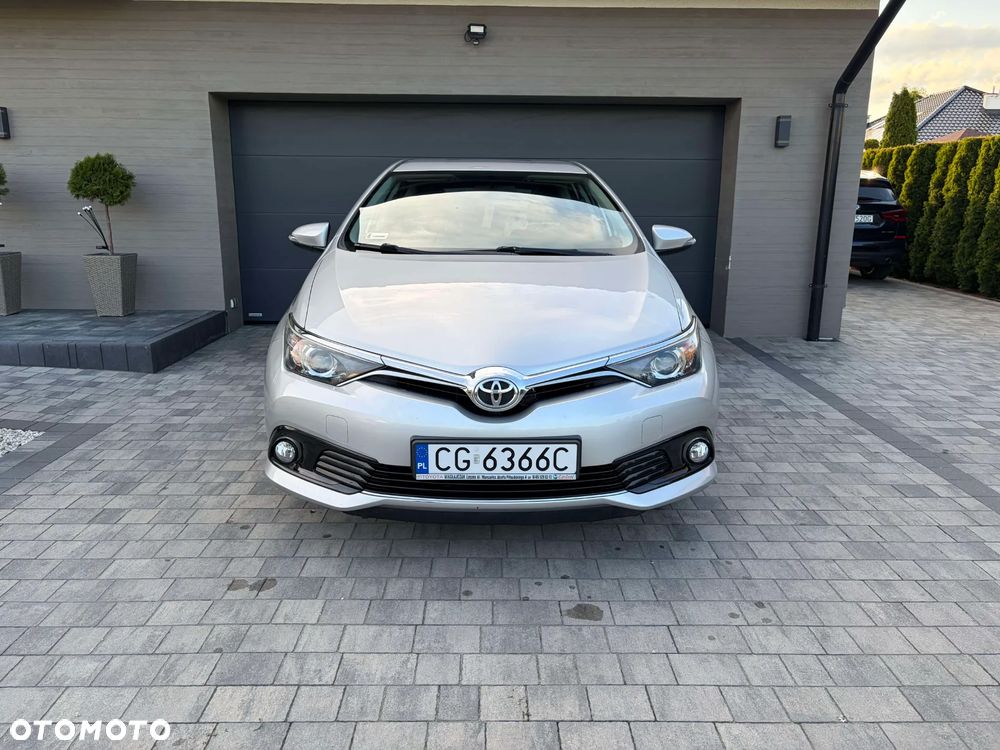 Toyota Auris 1.6 Premium - 12