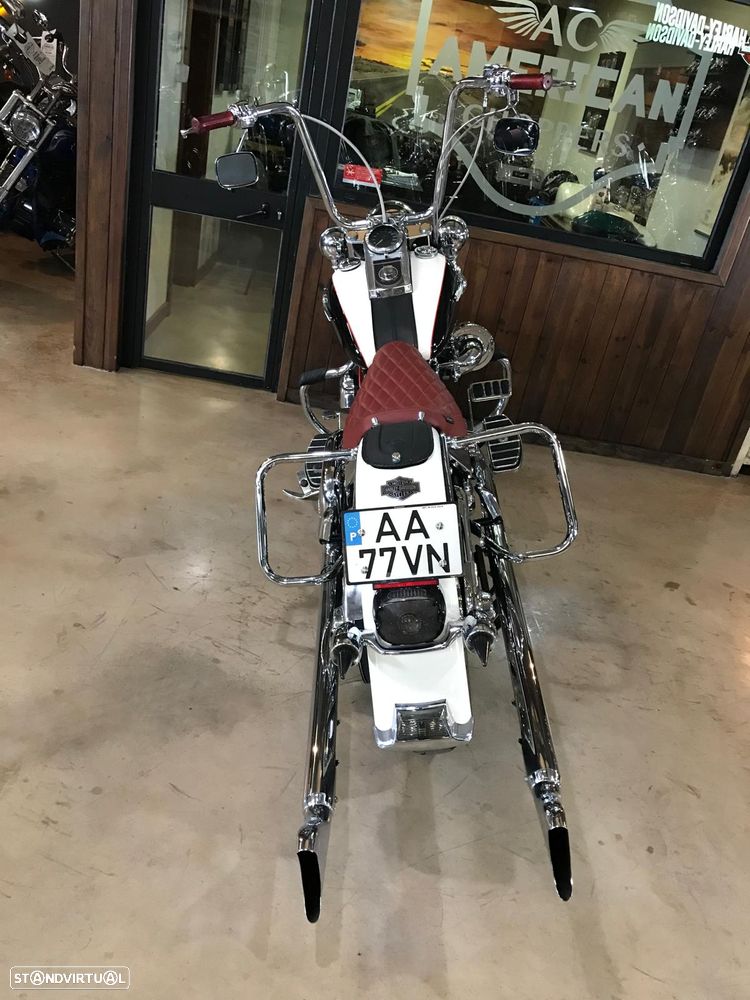 Harley-Davidson Softail Deluxe Chicano Vicla - 4