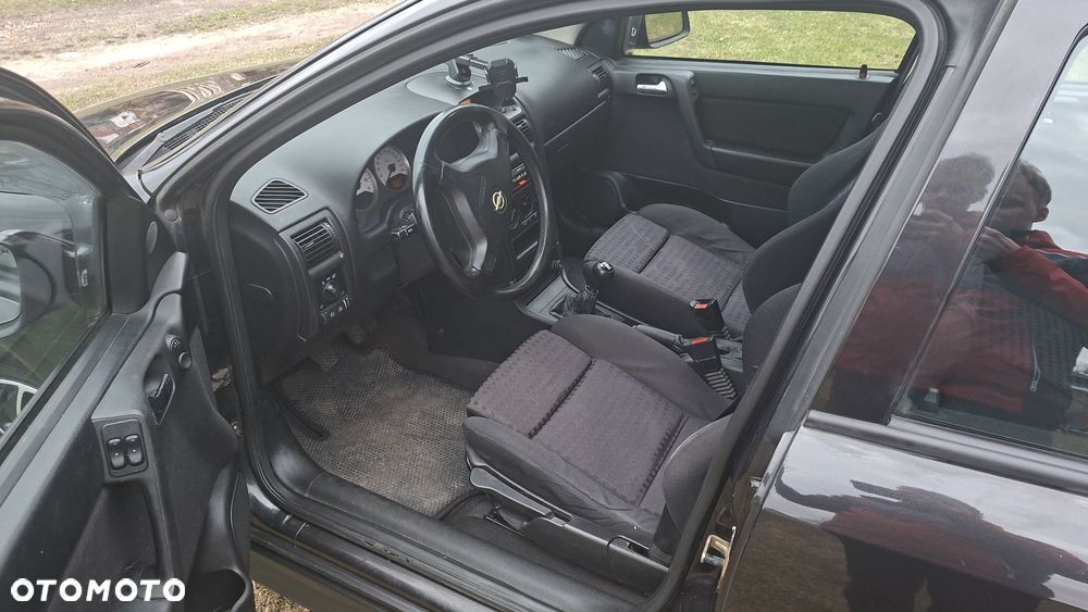 Opel Astra 1.6 - 30