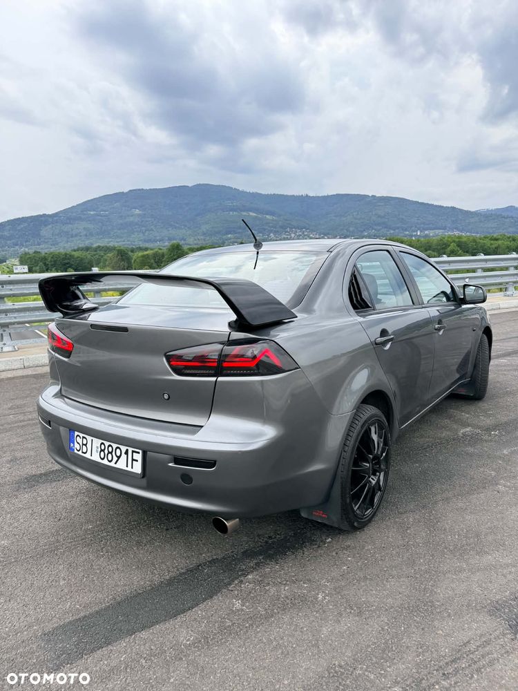 Mitsubishi Lancer - 5
