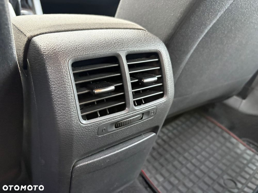 Volkswagen Golf 1.9 TDI DPF Comfortline - 15