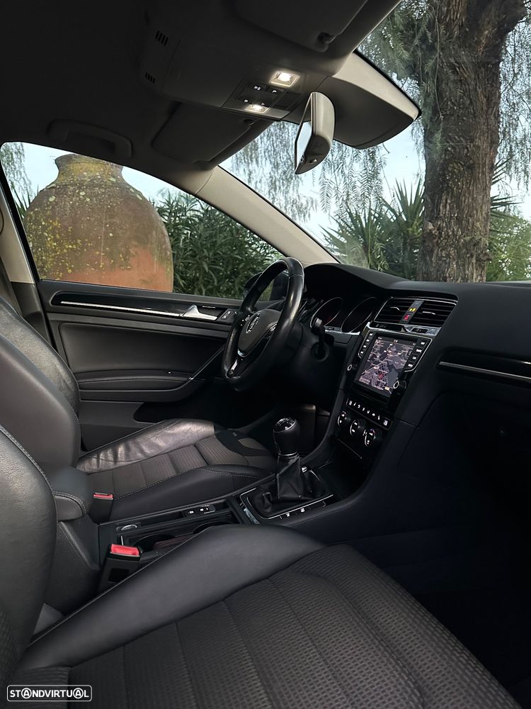 VW Golf Variant 2.0 TDi Confortline - 11