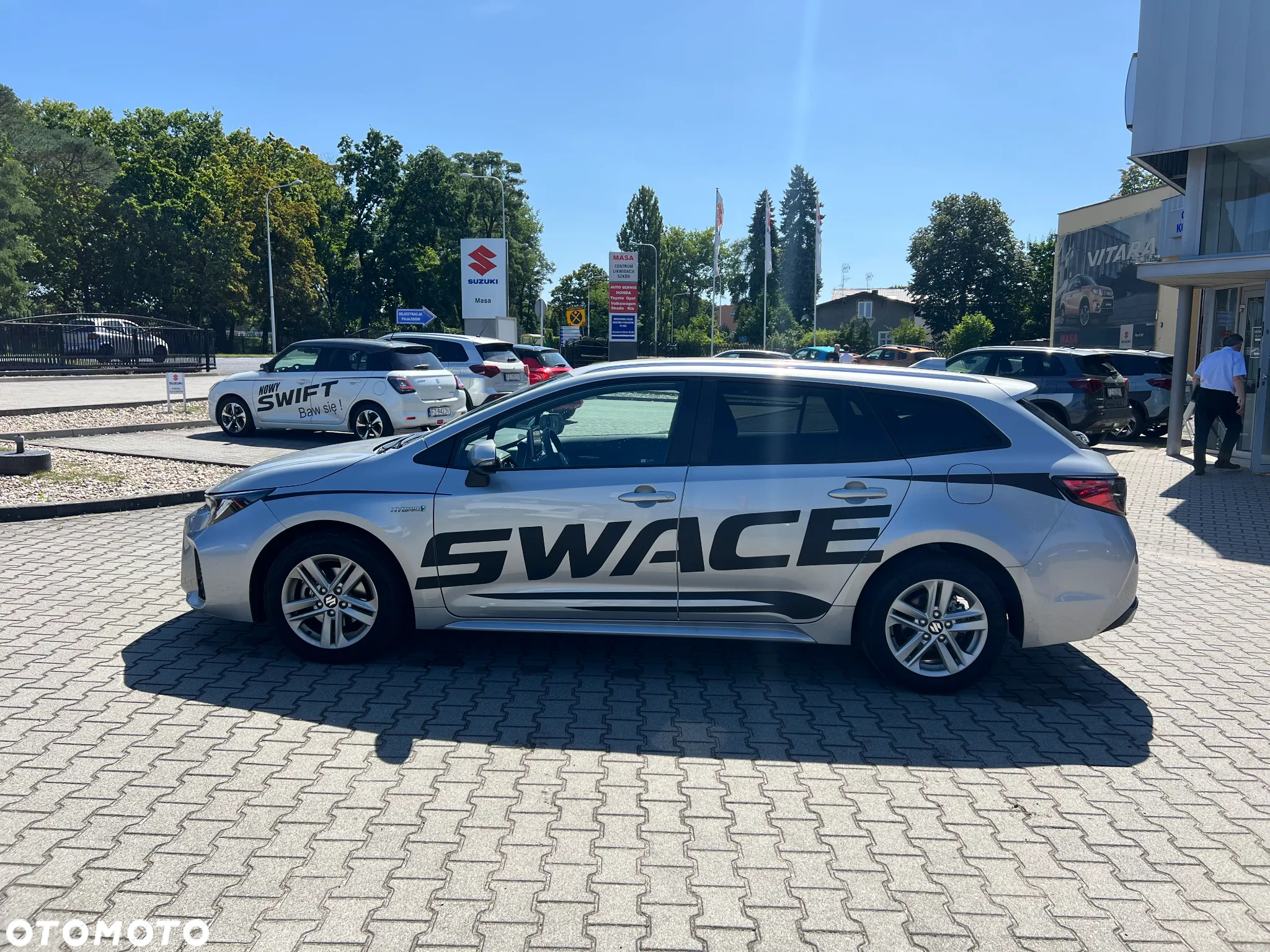 Suzuki Swace 1.8 Hybrid Premium Plus CVT - 18