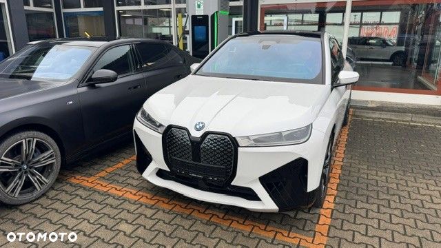 BMW iX xDrive40 76.6kWh - 2