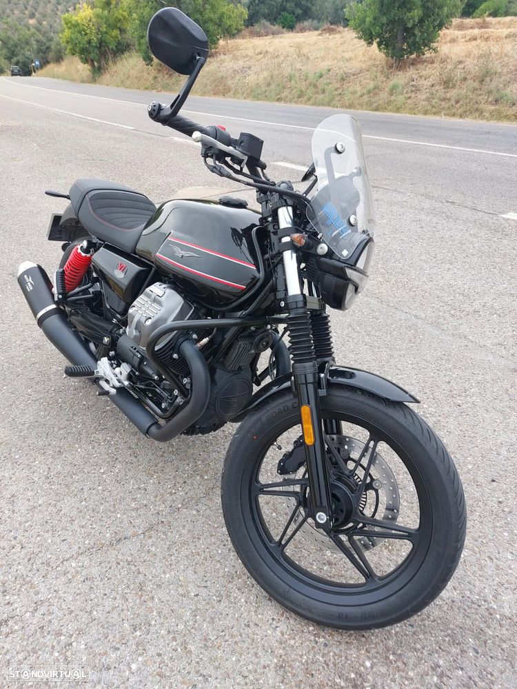 Moto Guzzi V7 Stone Special Edition - 9