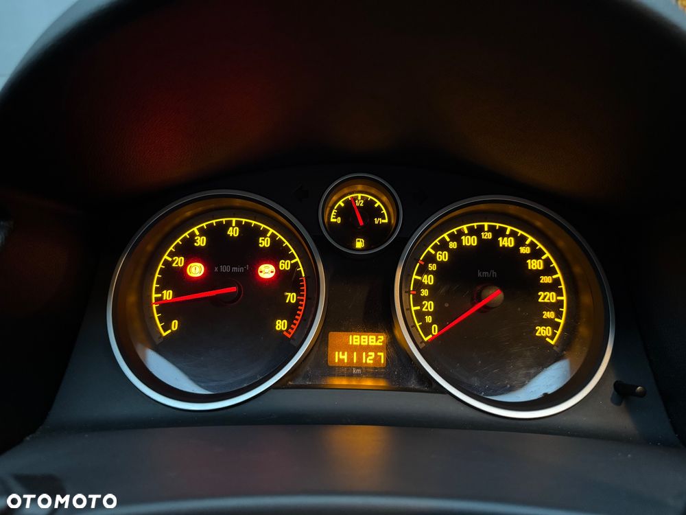 Opel Astra 1.6 Sport - 32