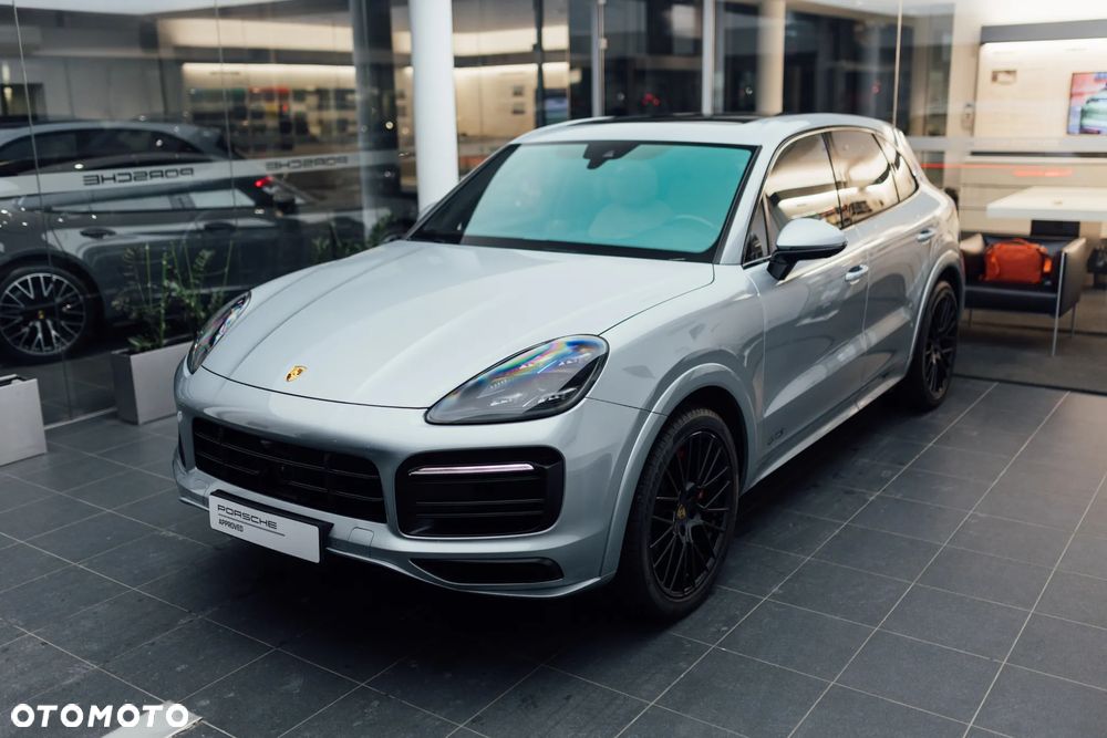 Porsche Cayenne - 8