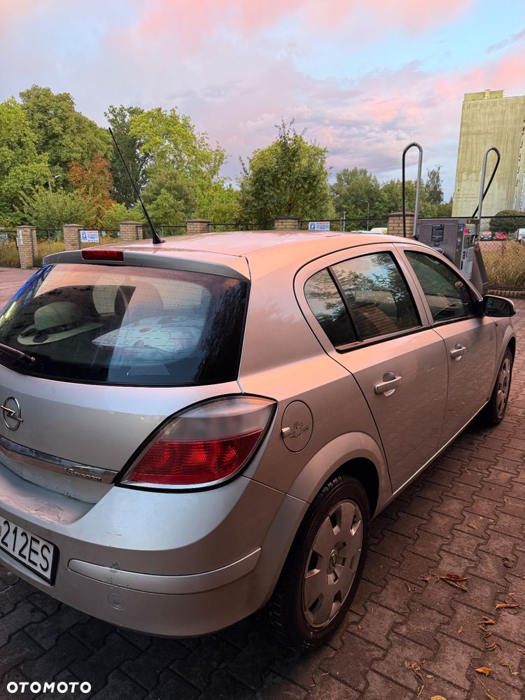 Opel Astra III 1.6 Cosmo - 9