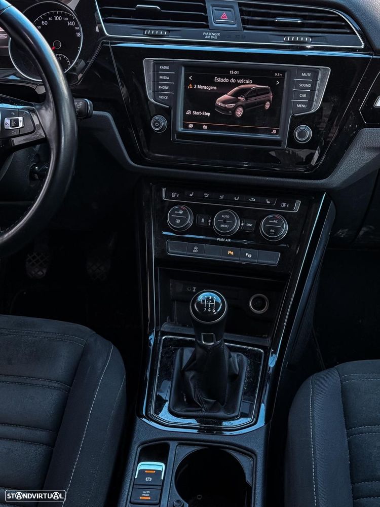 Volkswagen Touran 2.0 TDI Highline — fotografia 9