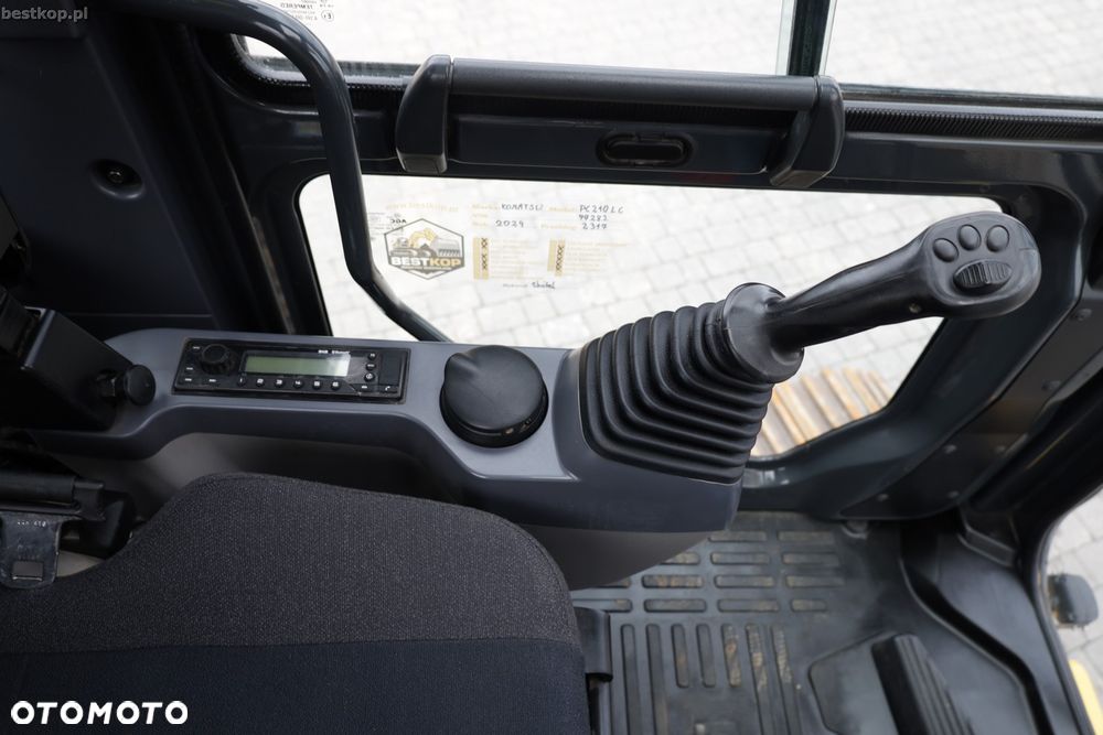 Komatsu PC210LC-11 - 21