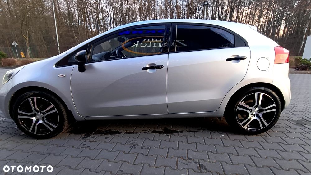 Kia Rio 1.1 crdi L - 8