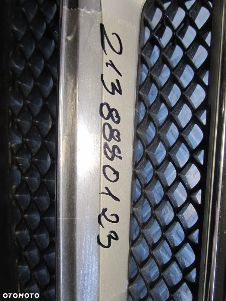 atrapa 2138880123 - 6