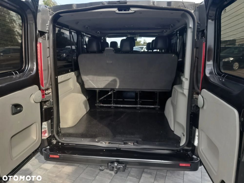 Renault Trafic FAP Grand Passenger Black Edition - 18