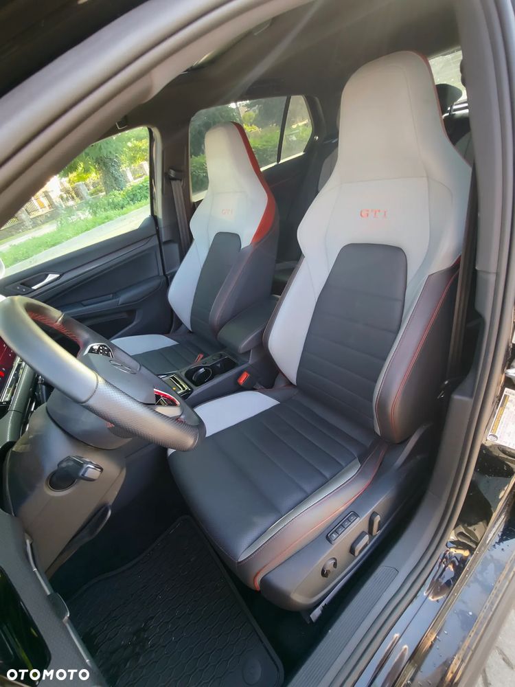 Volkswagen Golf - 12