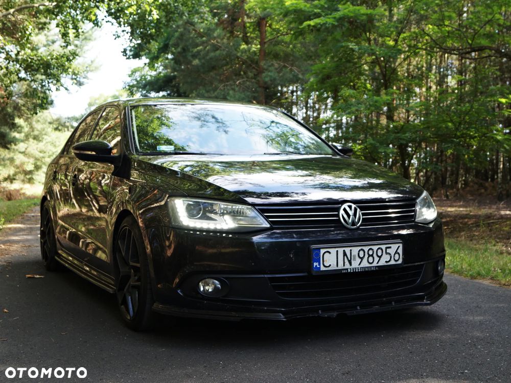 Volkswagen Jetta 1.6 TDI Comfortline - 1