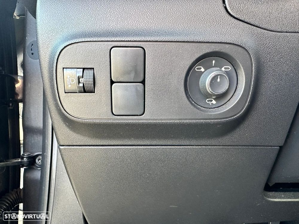 Citroën C3 1.2 PureTech C-Series - 16