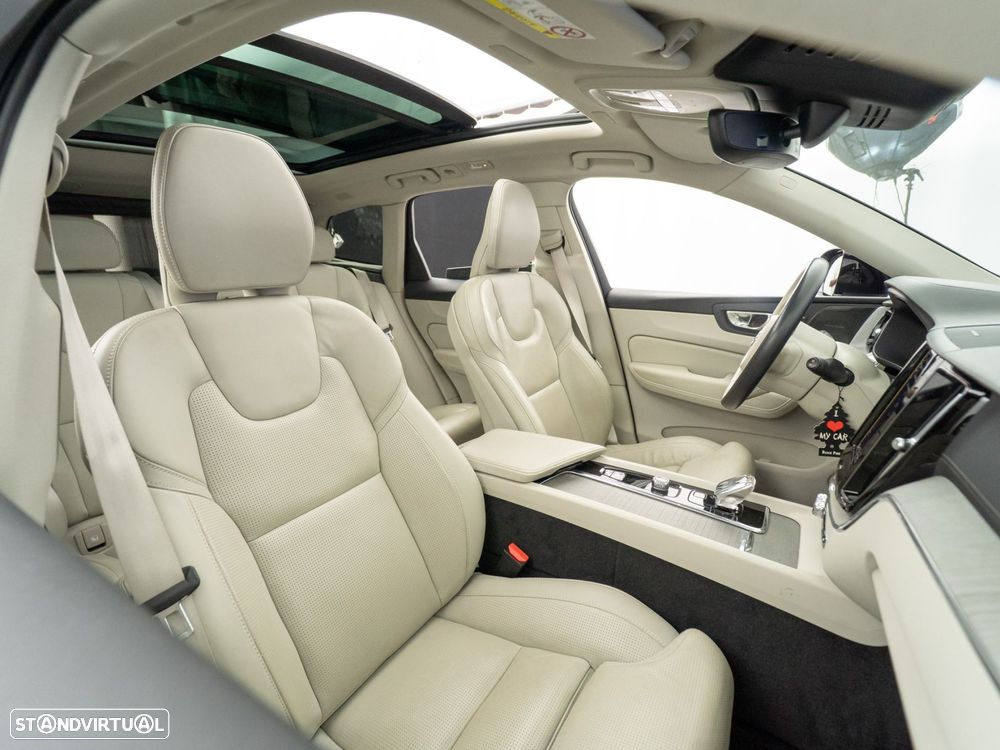 Volvo XC 60 2.0 T8 PHEV Ultimate Bright AWD - 46