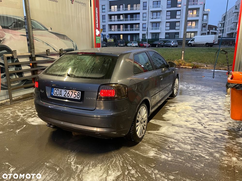 Audi A3 3-drzwiowe 1.9 TDI Ambition - 1
