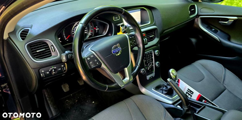 Volvo V40 Cross Country - 27