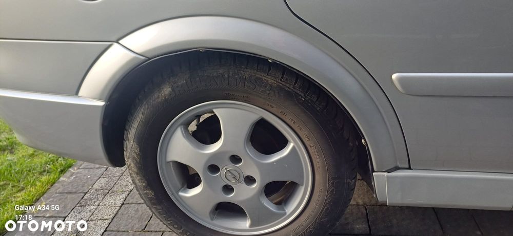 Opel Astra 1.6 16v 100 - 5