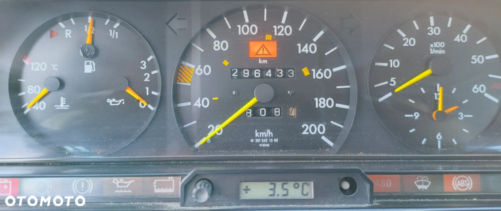 Mercedes-Benz W201 (190) - 9