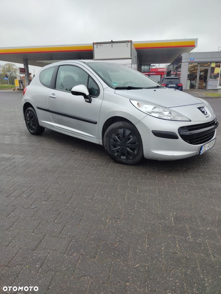Peugeot 207 2007 photo 3