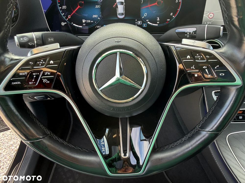 Mercedes-Benz Klasa E 400 d 4Matic 9G-TRONIC - 24