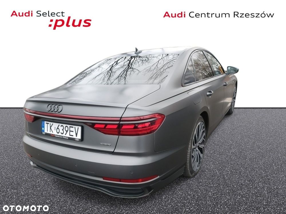 Audi A8 - 4