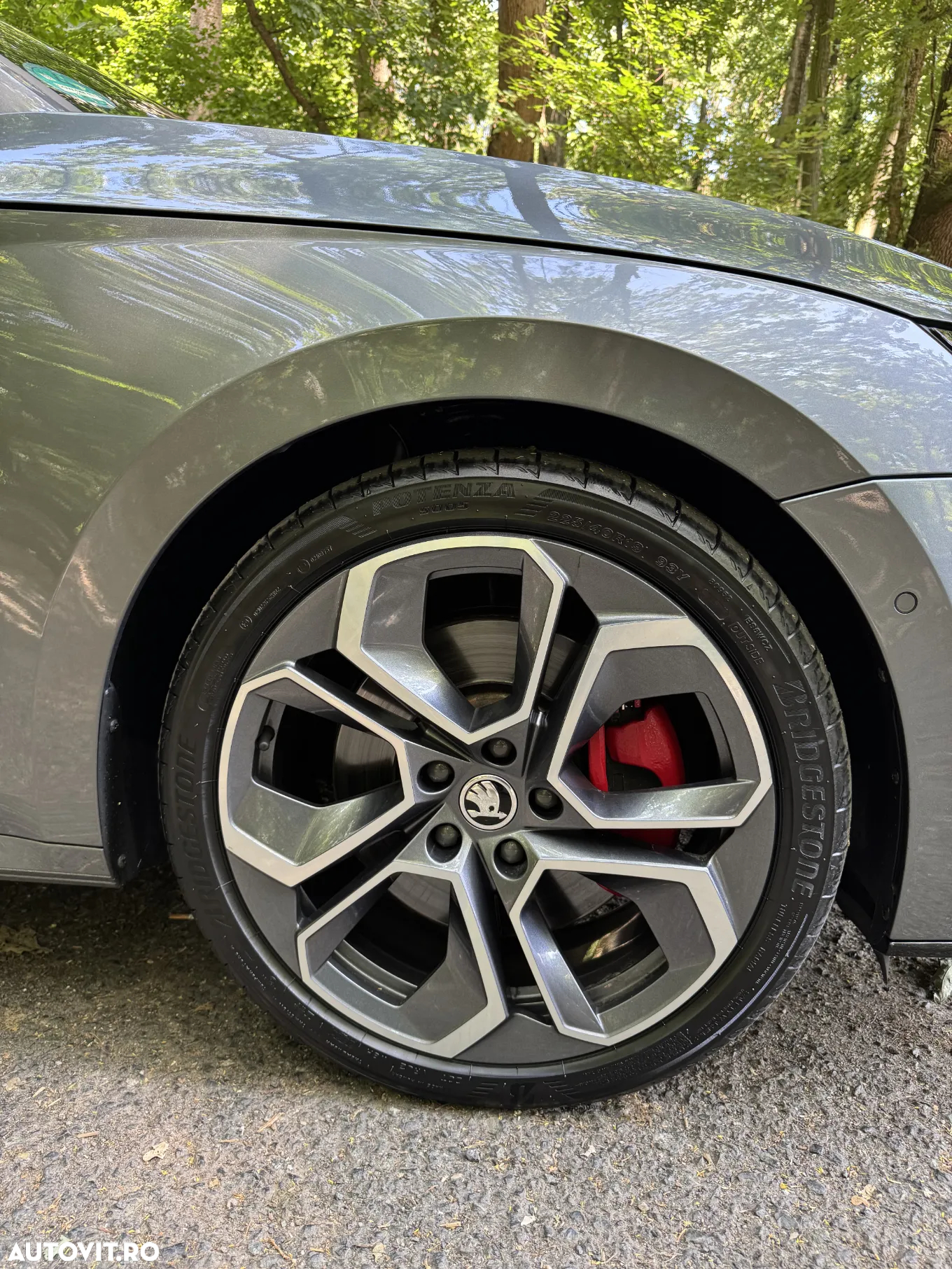 Skoda Octavia Combi 2.0 TSI DSG RS - 27