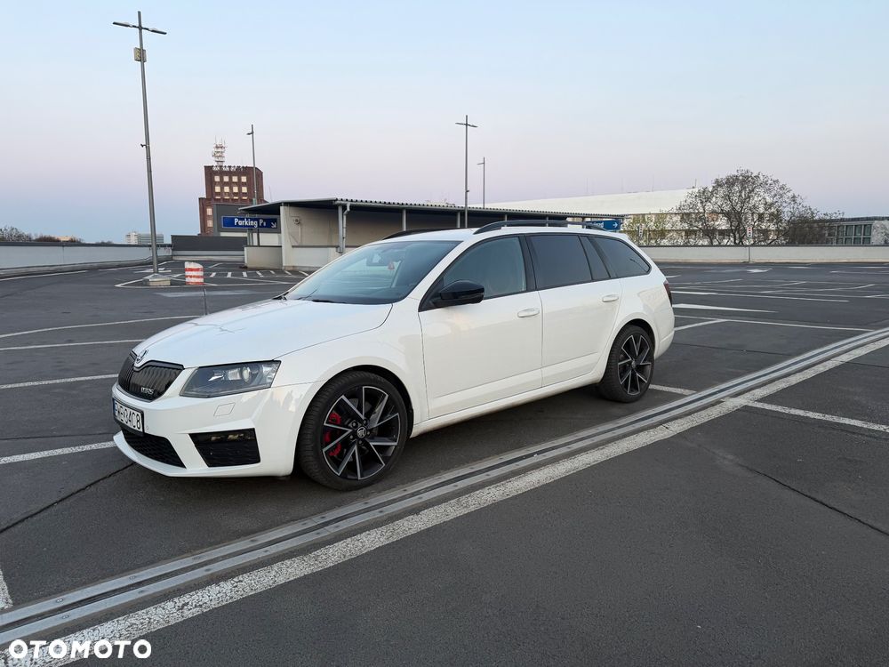 Skoda Octavia 2.0 TDI RS DSG - 3