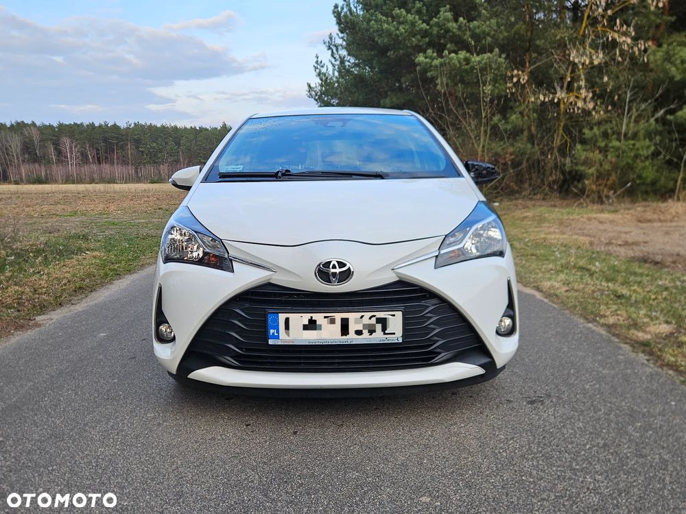 Toyota Yaris 1.5 Premium - 1