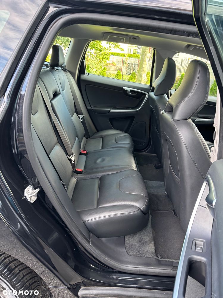 Volvo XC 60 D4 Geartronic Summum - 27