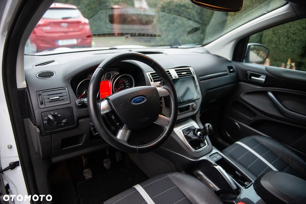 Ford Kuga 2.0 TDCi 4x4 Titanium - 19