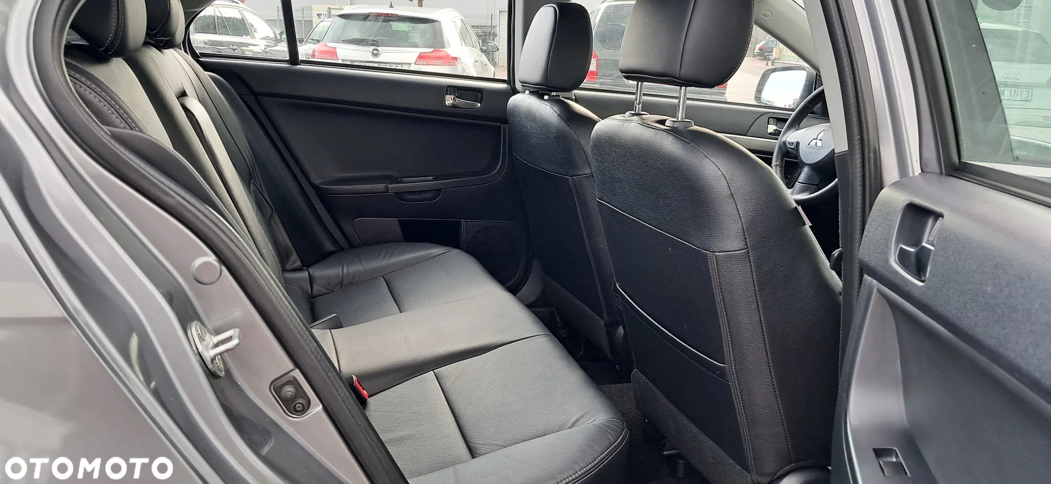 Mitsubishi Lancer 1.8 Invite CVT - 13
