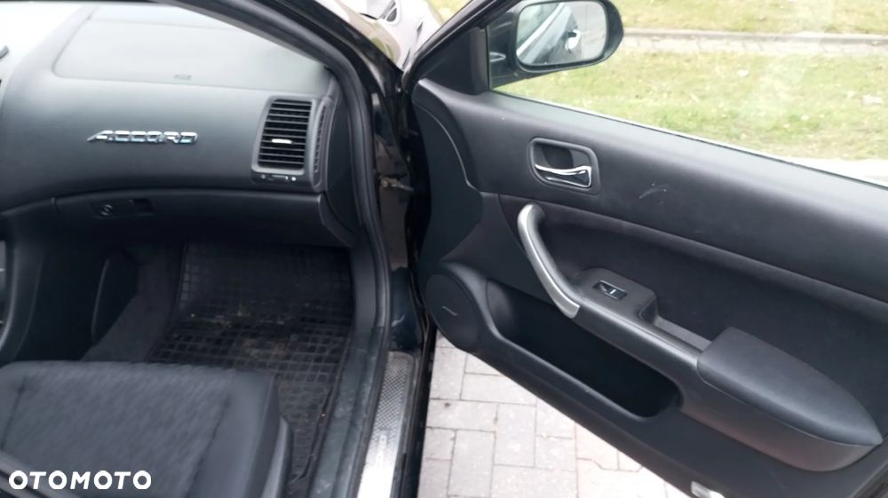 Honda Accord 2.0 Comfort - 11