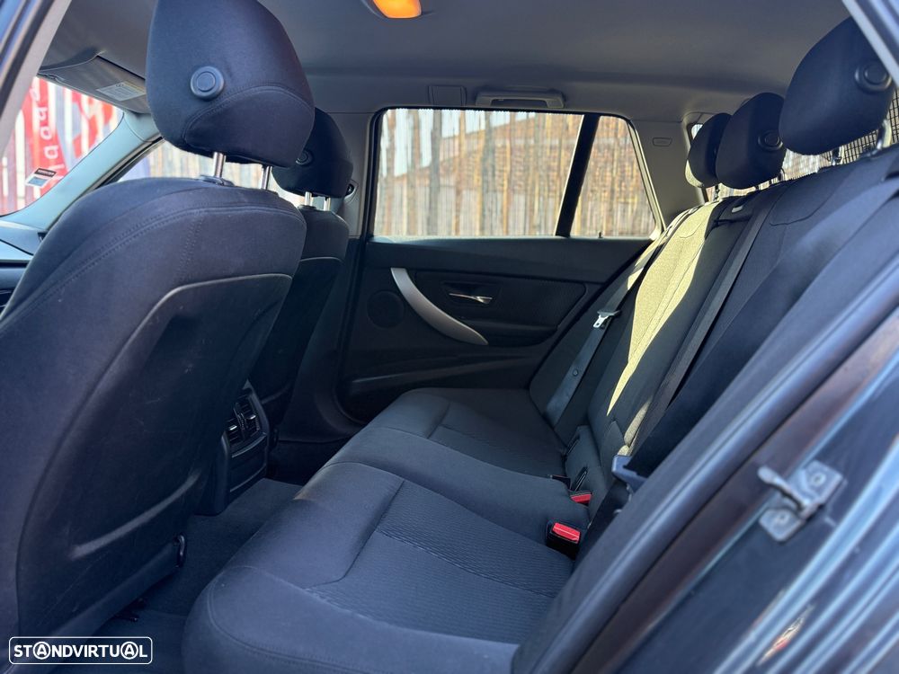 BMW 318 d Blue Performance Sport Line - 20