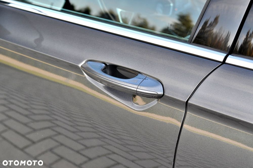 Ford Mondeo SW 2.0 TDCi S&S PowerShift-Aut Titanium - 17