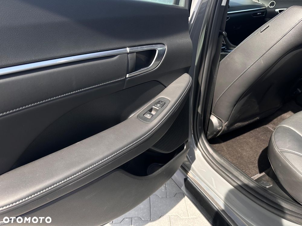 Hyundai Sonata - 6