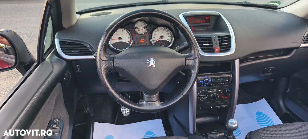 Peugeot 207 - 15