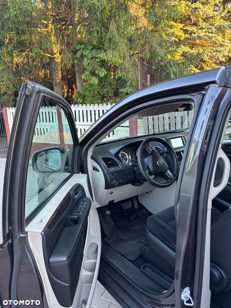 Dodge Grand Caravan 3.6 Express - 12