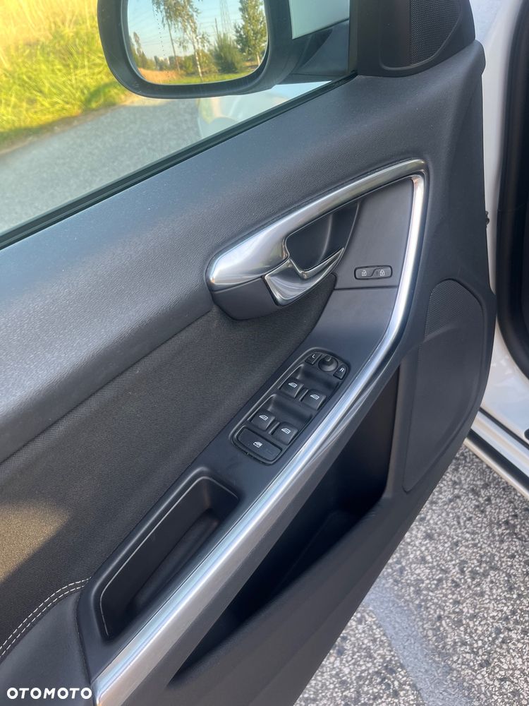 Volvo V60 - 16