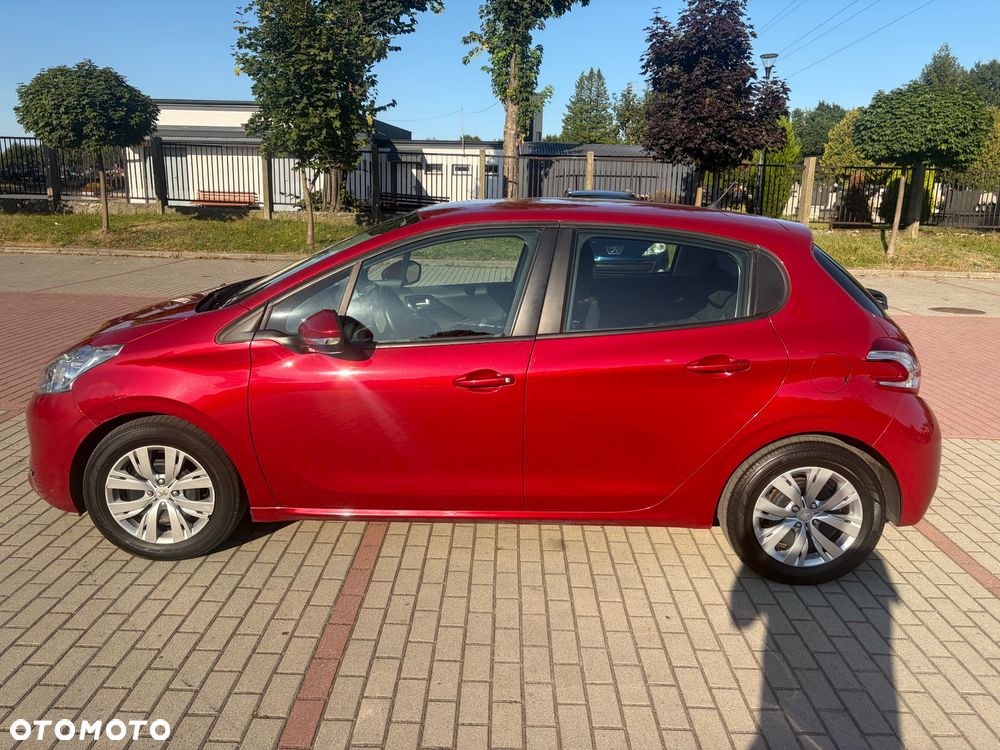 Peugeot 208 95 VTI Allure - 10